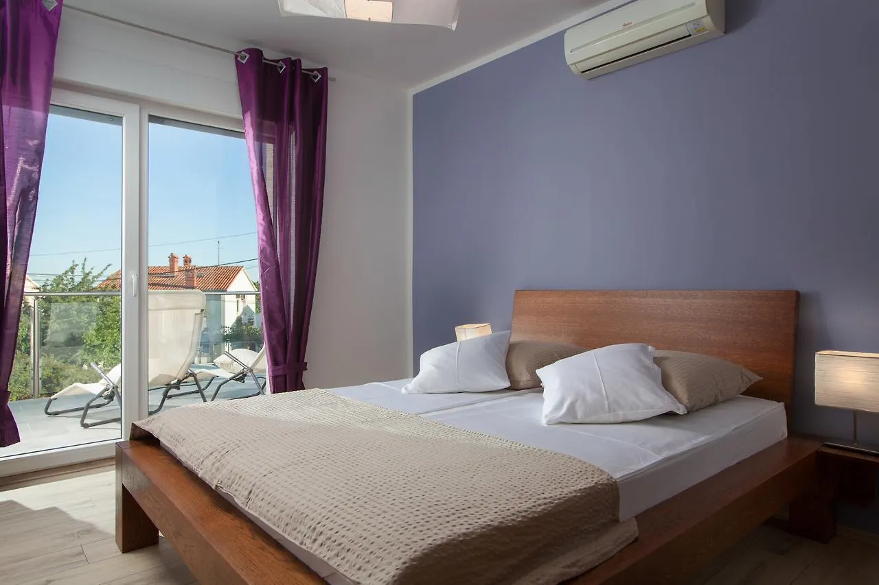 Villa Grey Soul Μεντουλίν